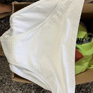 White bikini bottoms never warn still has tags